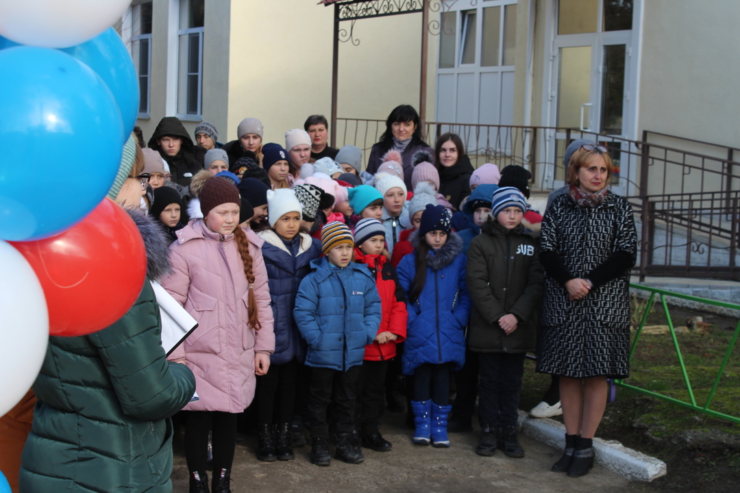 В селе Батальное Ленинского района состоялось торжественное открытие детской игровой площадки