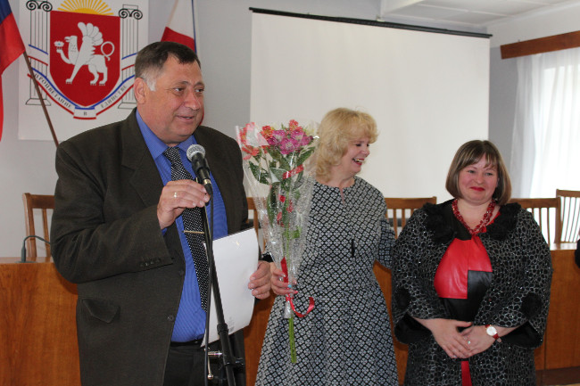 В Администрации Ленинского района состоялись торжественное собрание и праздничный концерт, посвященные Дню местного самоуправления