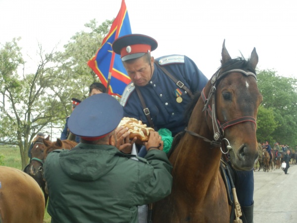 Встреча казачьего конного перехода