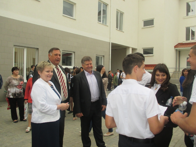 В Ленинском районе выпускники 11-х классов сдают государственную итоговую аттестацию