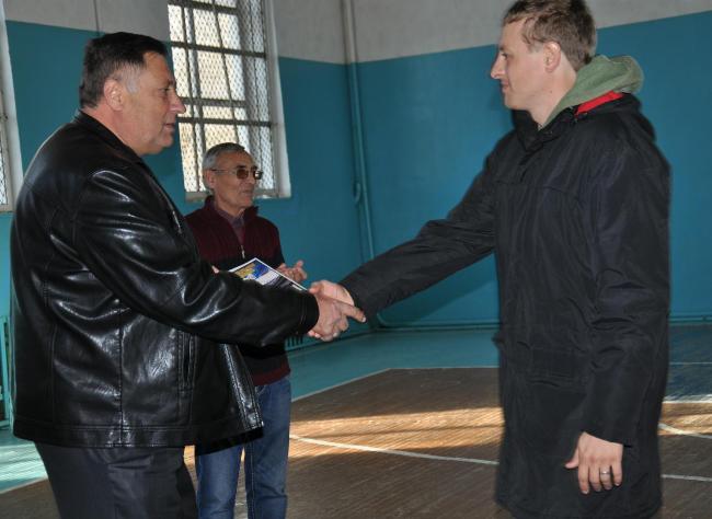 5 декабря 2015 года стартовало Зимнее первенство Ленинского района по мини-футболу среди детей