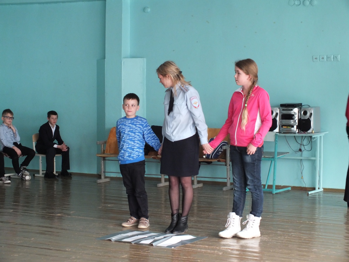 Ленинские полицейские рассказали детям ПДД