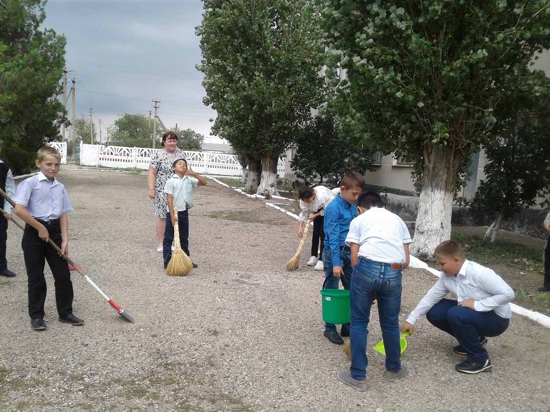 На территории Ленинского района прошел Всекрымский экологический субботник