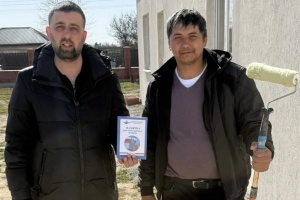 Амет Абильвапов провёл встречу с иностранными работниками в Ленинском районе