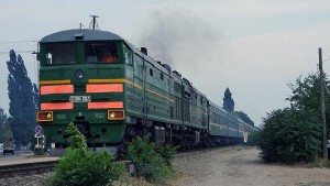 Пустили два поезда через Харьков из Крыма в Москву