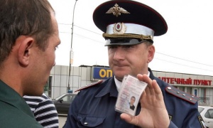 В Крыму продлят срок обмена водительских удостоверений на 2 года
