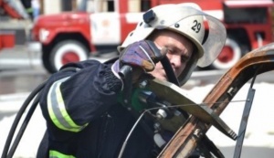 В Ленинском районе "Спрут" помог спасателям вытащить женщину из разбитой машины