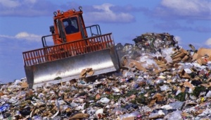 С 1 октября в Крыму вводится ежедневный контроль качества уборки мусора