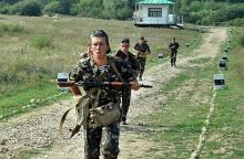 Украинские солдаты покупают форму за свой счет