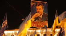 Вчера с призывом навести порядок в столице в Симферополе собралось 10 тыс. человек